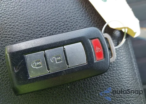 2018 Mitsubishi Outlander Sport 2.4 Se z USA, uszkodzony, nr VIN JA4AP3AW1JZ008426